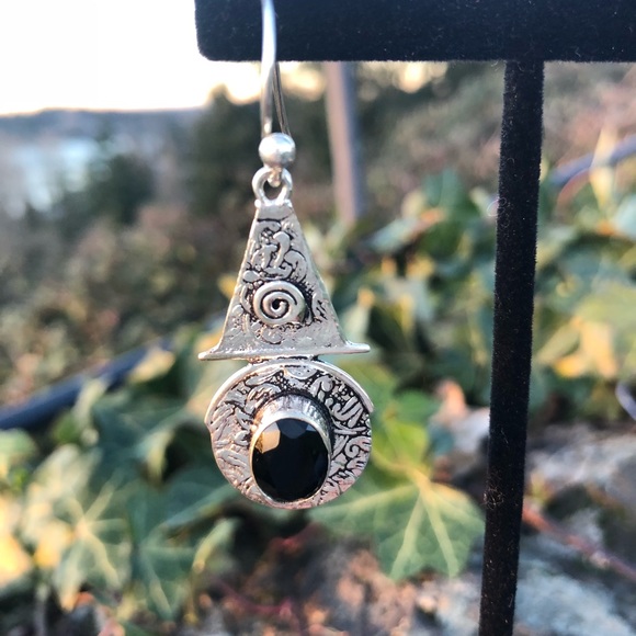 SOLD Onyx earrings - Picture 3 of 8